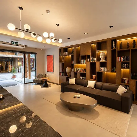 Delfino Boutique אלאניה