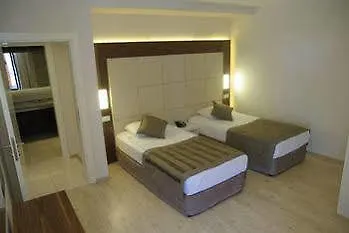 Hotelli Delfino Boutique 3*