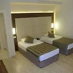 Hotel Delfino Boutique 3*