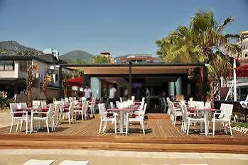 Delfino Boutique 3* אלאניה