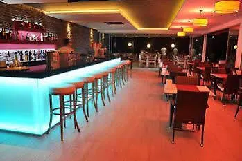 Delfino Boutique 3* אלאניה